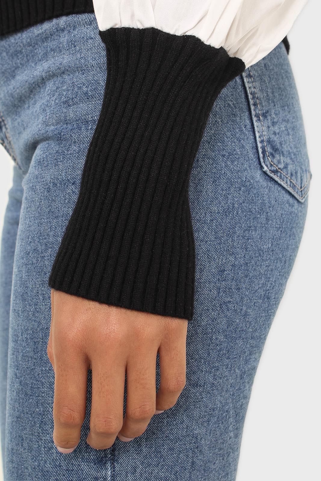 Black knit and white contrast puff sleeved top