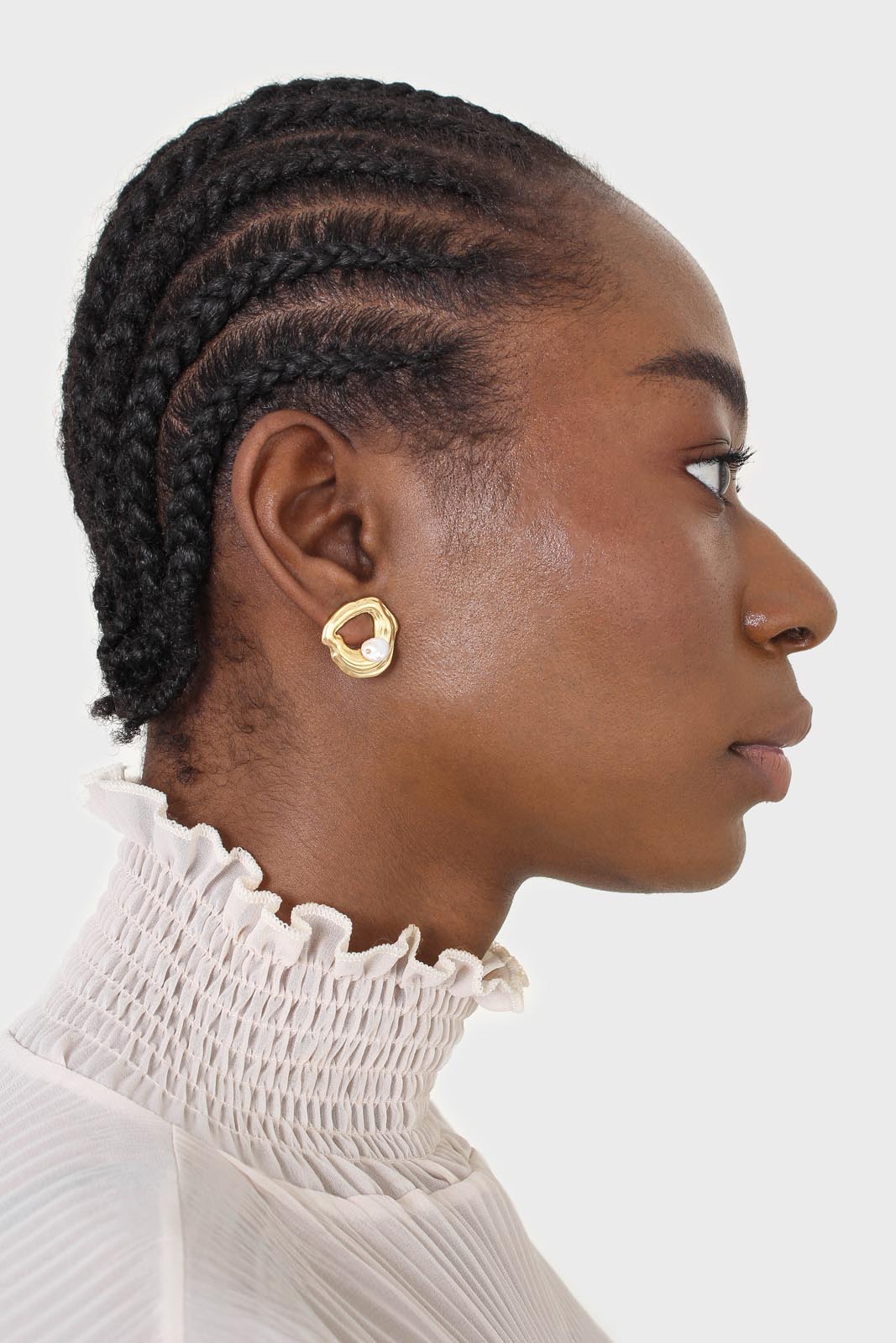Gold and genuine pearl circle earrings
