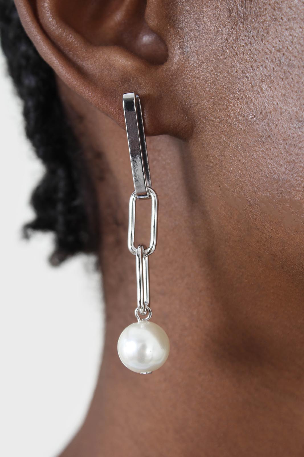 Silver chain link pearl earrings