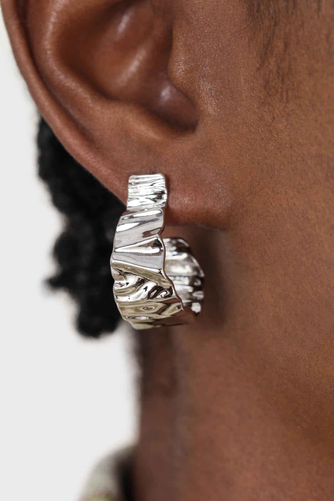 Silver rough texture earrings