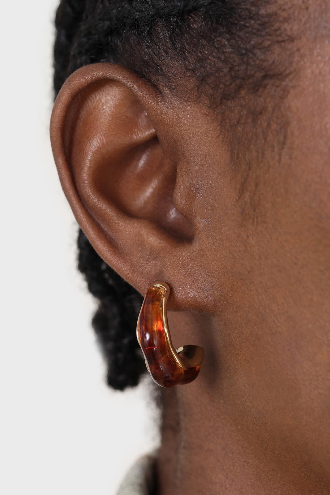 Gold and tortoise stud hoop earrings