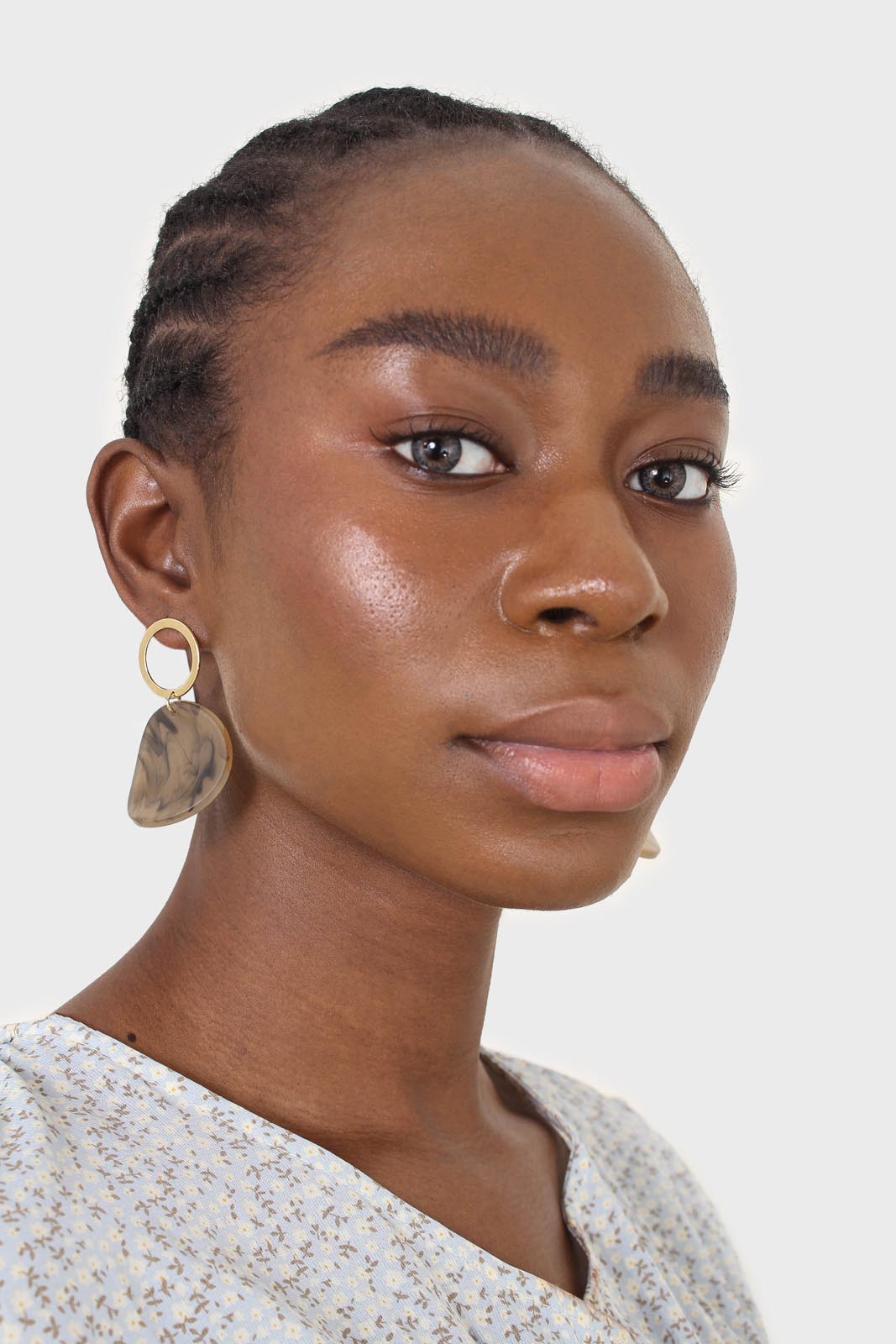 Gold and khaki circle earrings