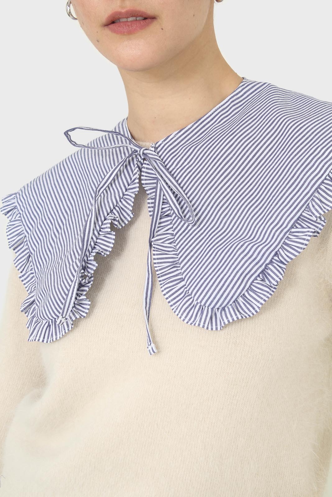 Navy and white striped detachable collar