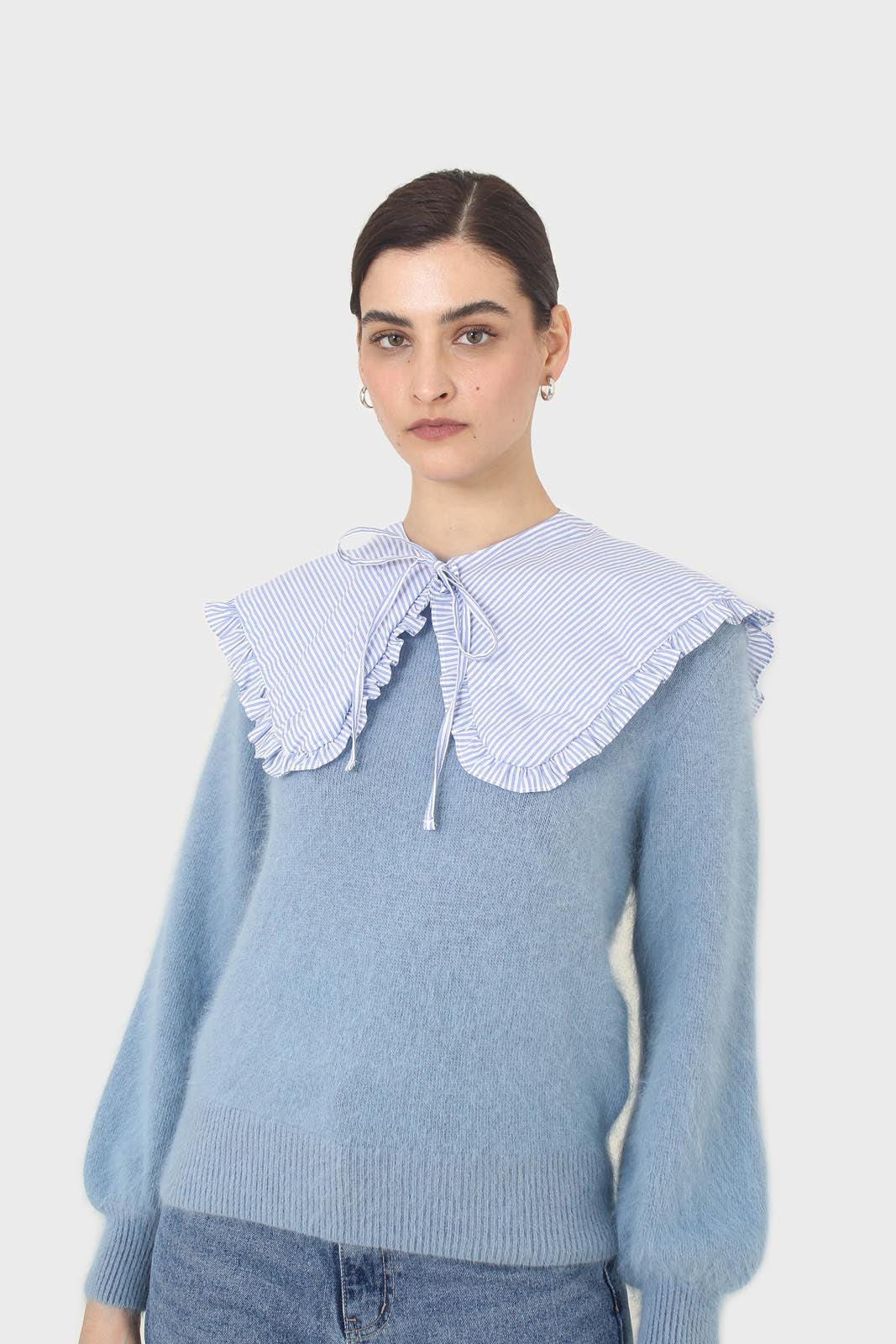 Blue and white striped detachable collar