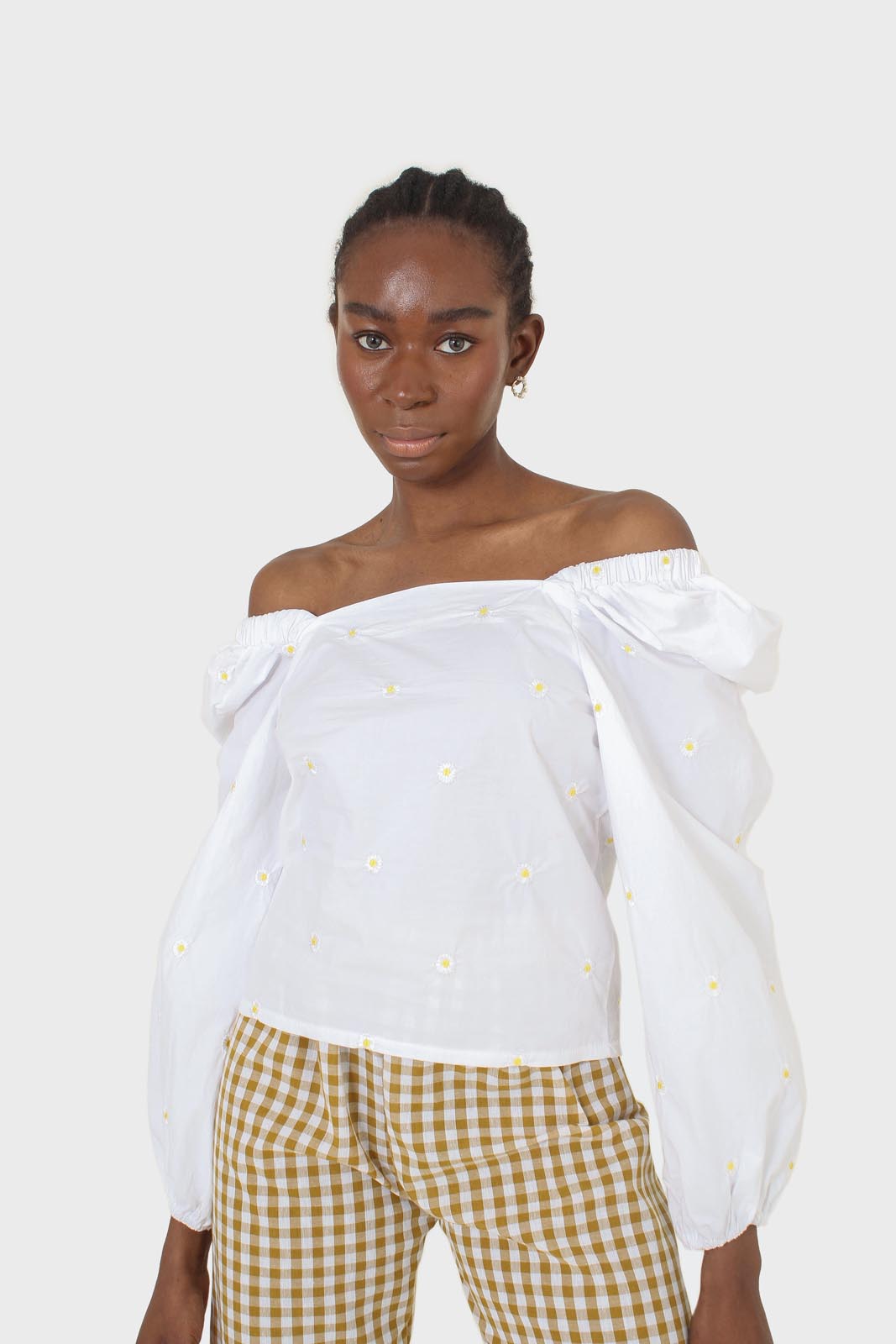 White daisy embroidered top