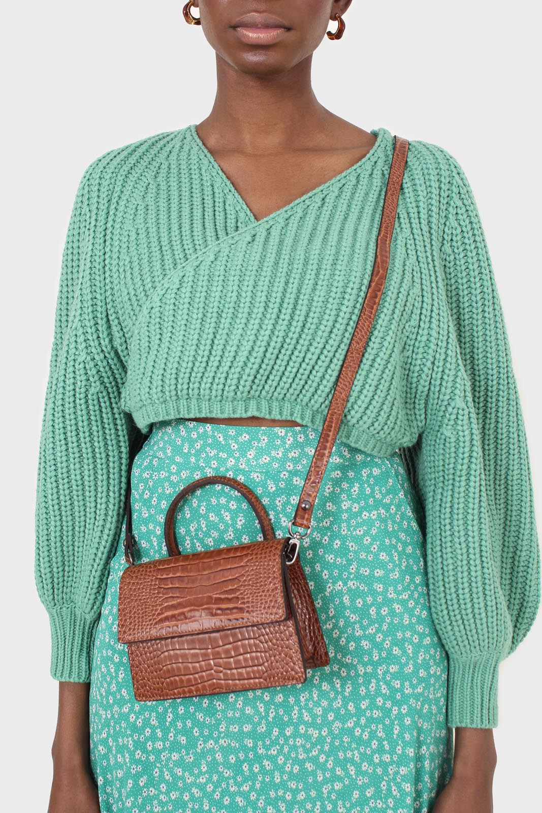 Brown croc skin rectangle thick chain handbag