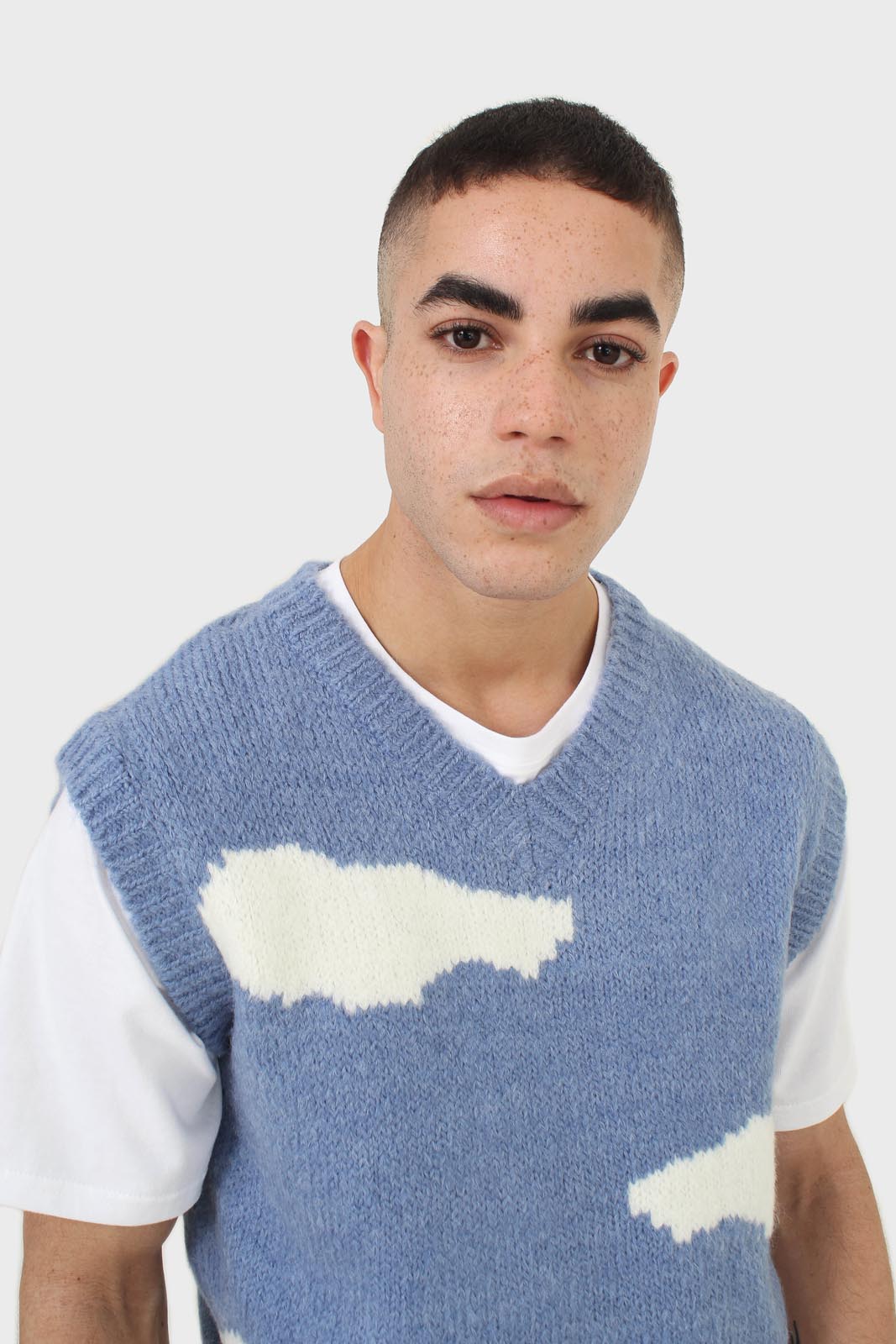 Blue and white intarsia cloud wool blend vest