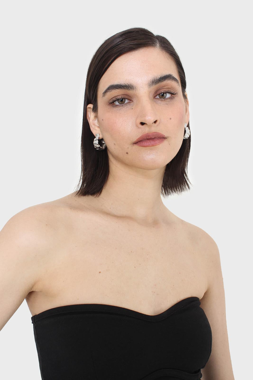 Black bandeau strapless top