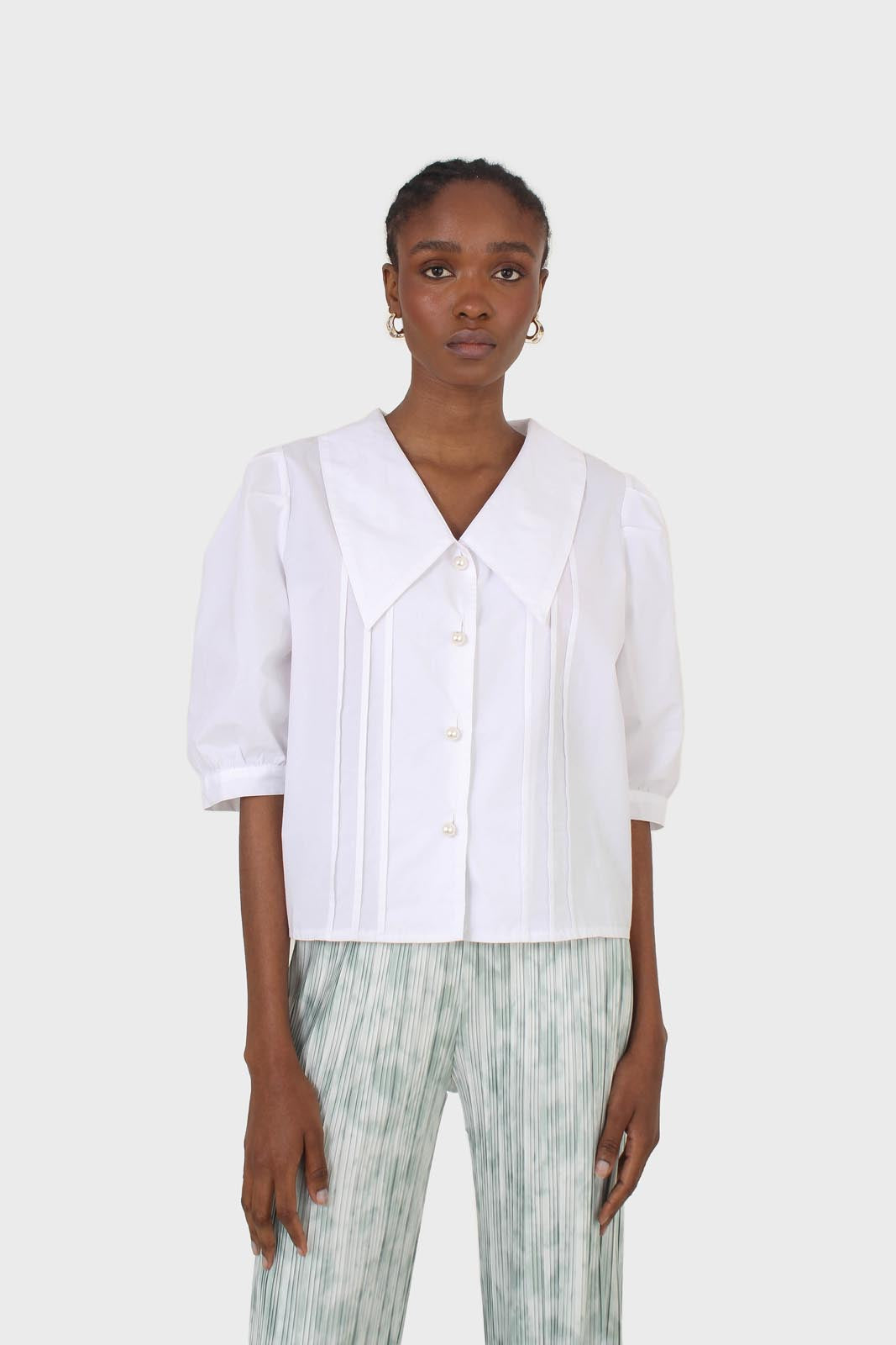 Ivory large collar pleated 3/4 sleeve pearl button blouse