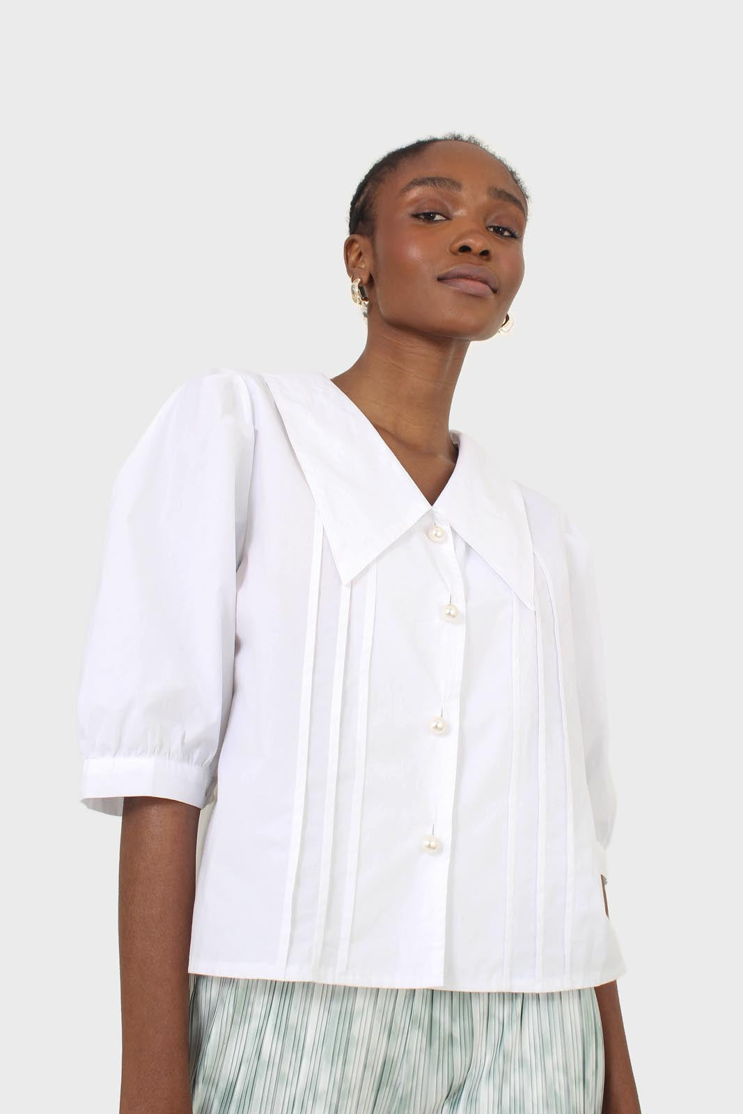Ivory large collar pleated 3/4 sleeve pearl button blouse