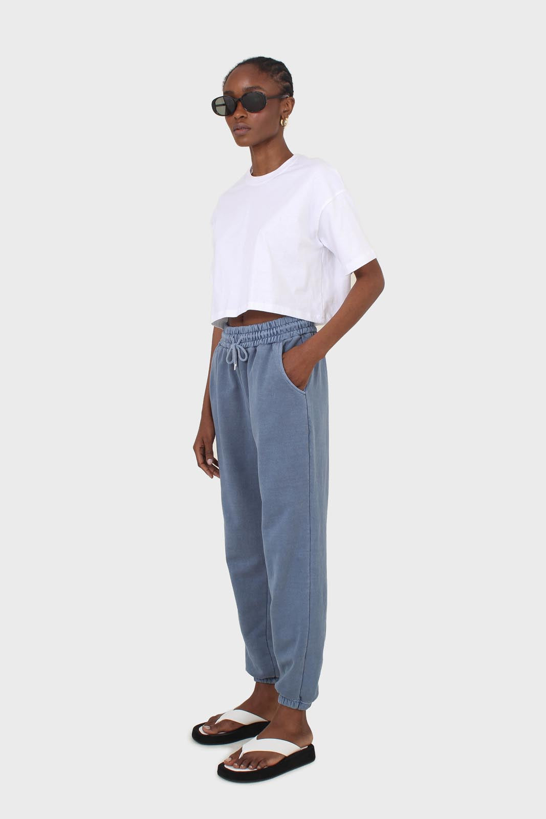 White perfect cropped short sleeve tee