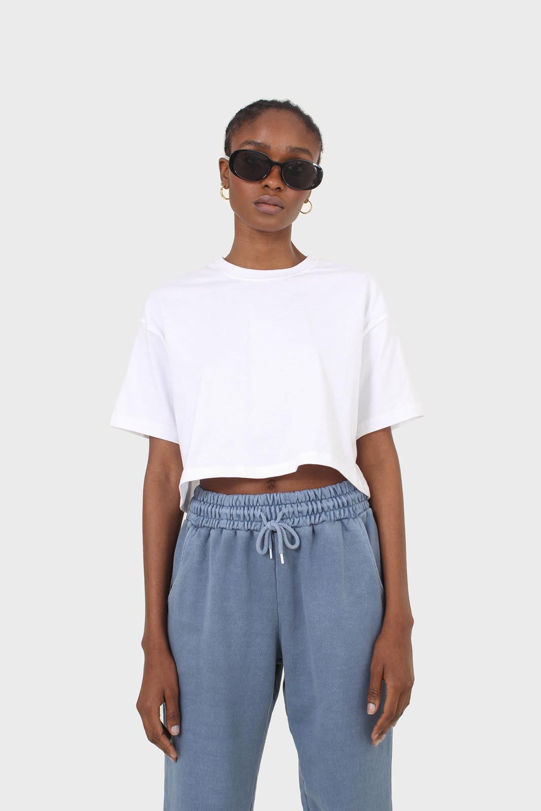 White perfect cropped short sleeve tee