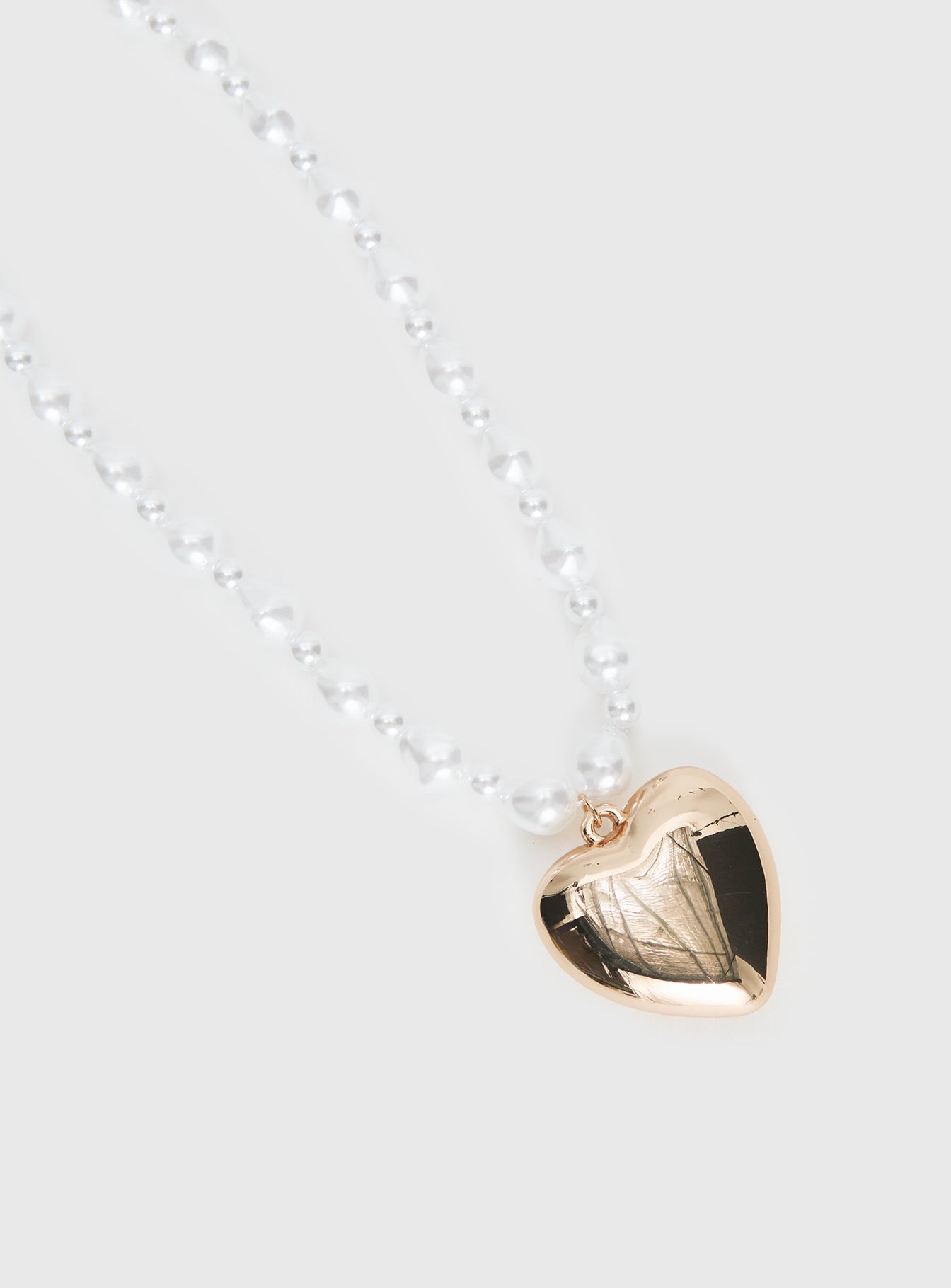 Sweetscape Pearl Necklace Gold