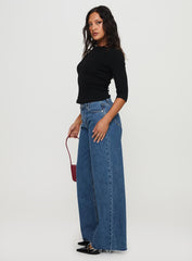 Darla Low Rise Straight Jean Mid Wash