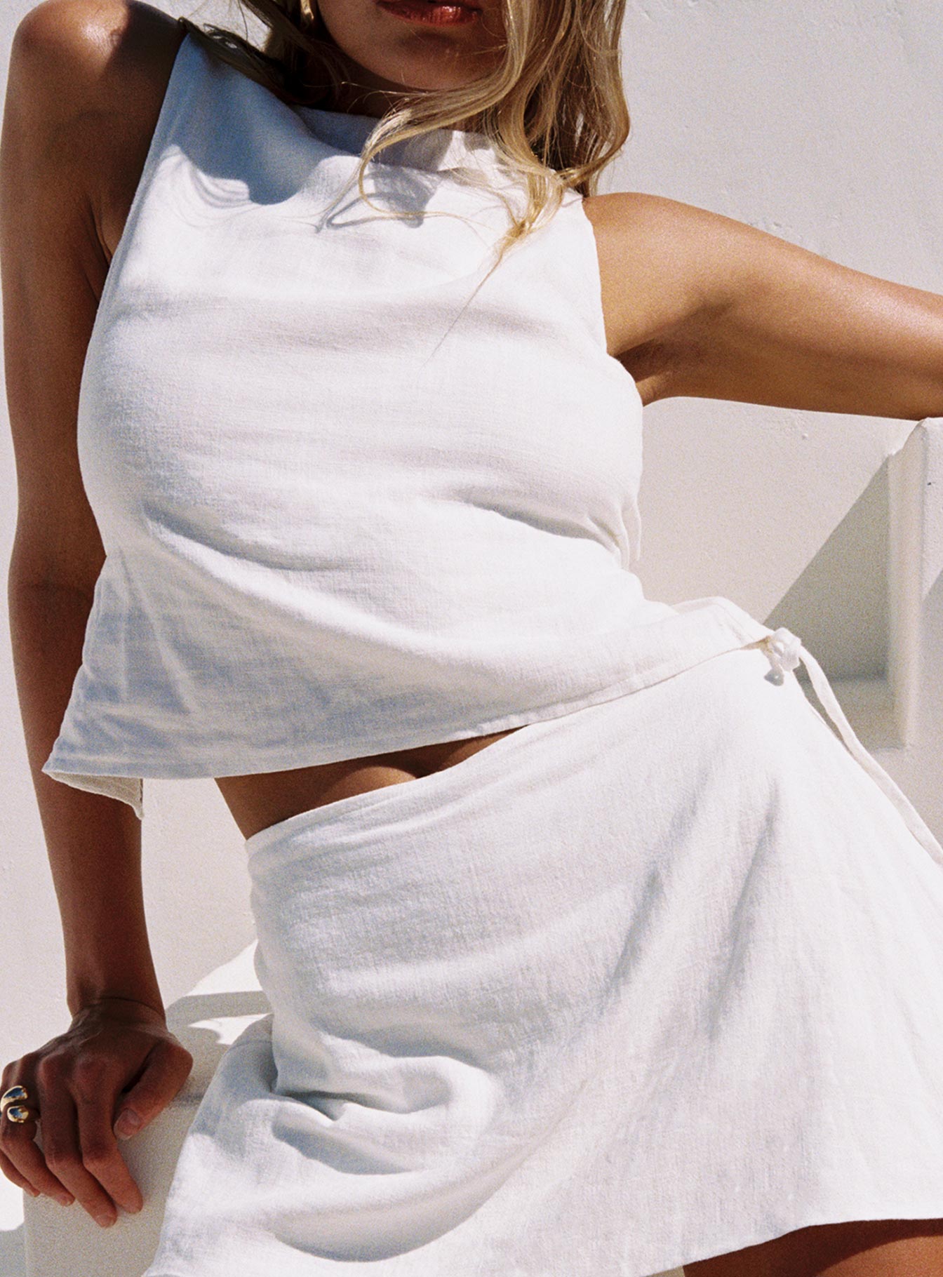 Penelopie Backless Top White