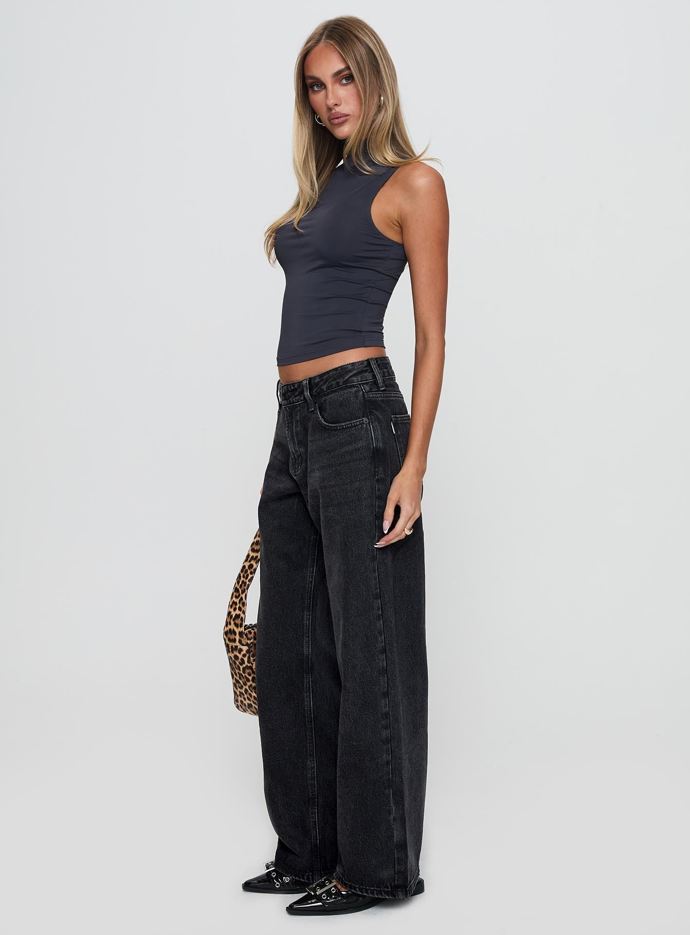 Serenitia Mid Rise Relaxed Jeans Washed Black