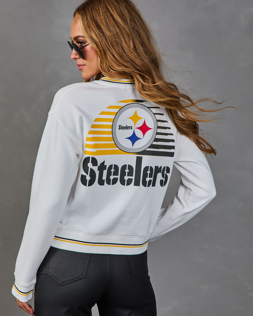 Pittsburgh Steelers Embroidered Fleece Graphic Sweatshirt