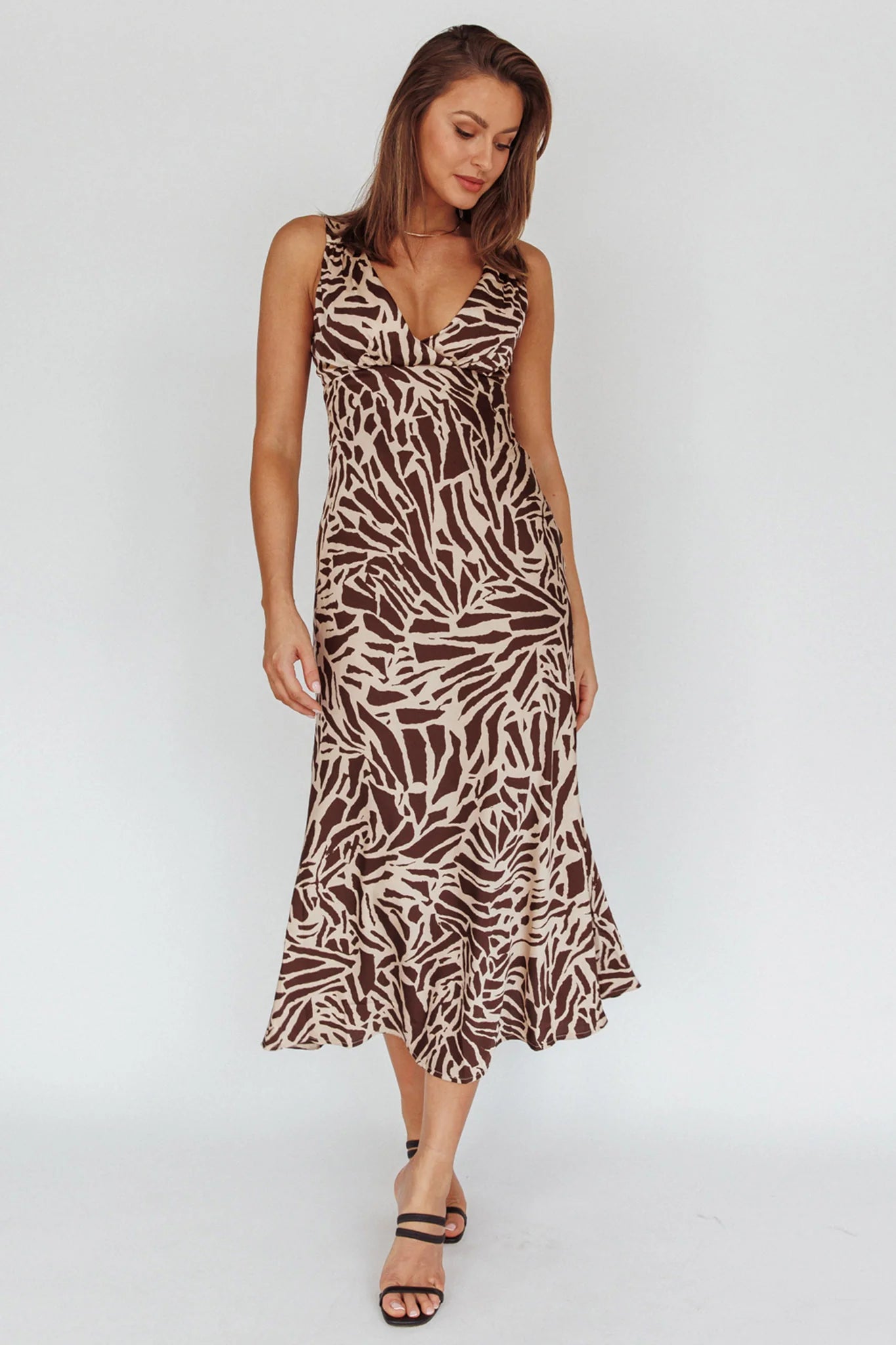 Turin V-Neckline Print Midi Dress Chocolate