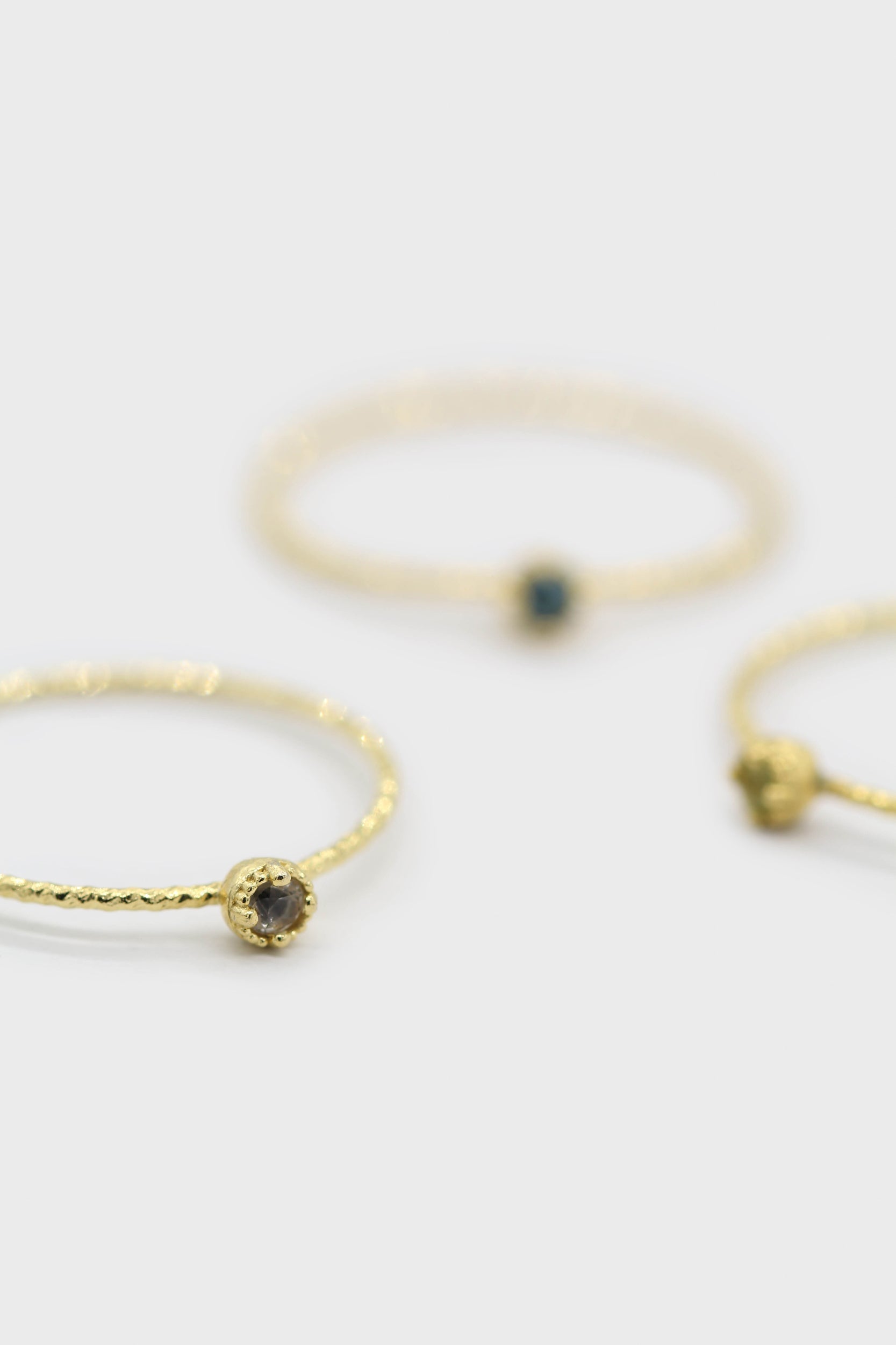 Gold diamond birthstone ring / Apr