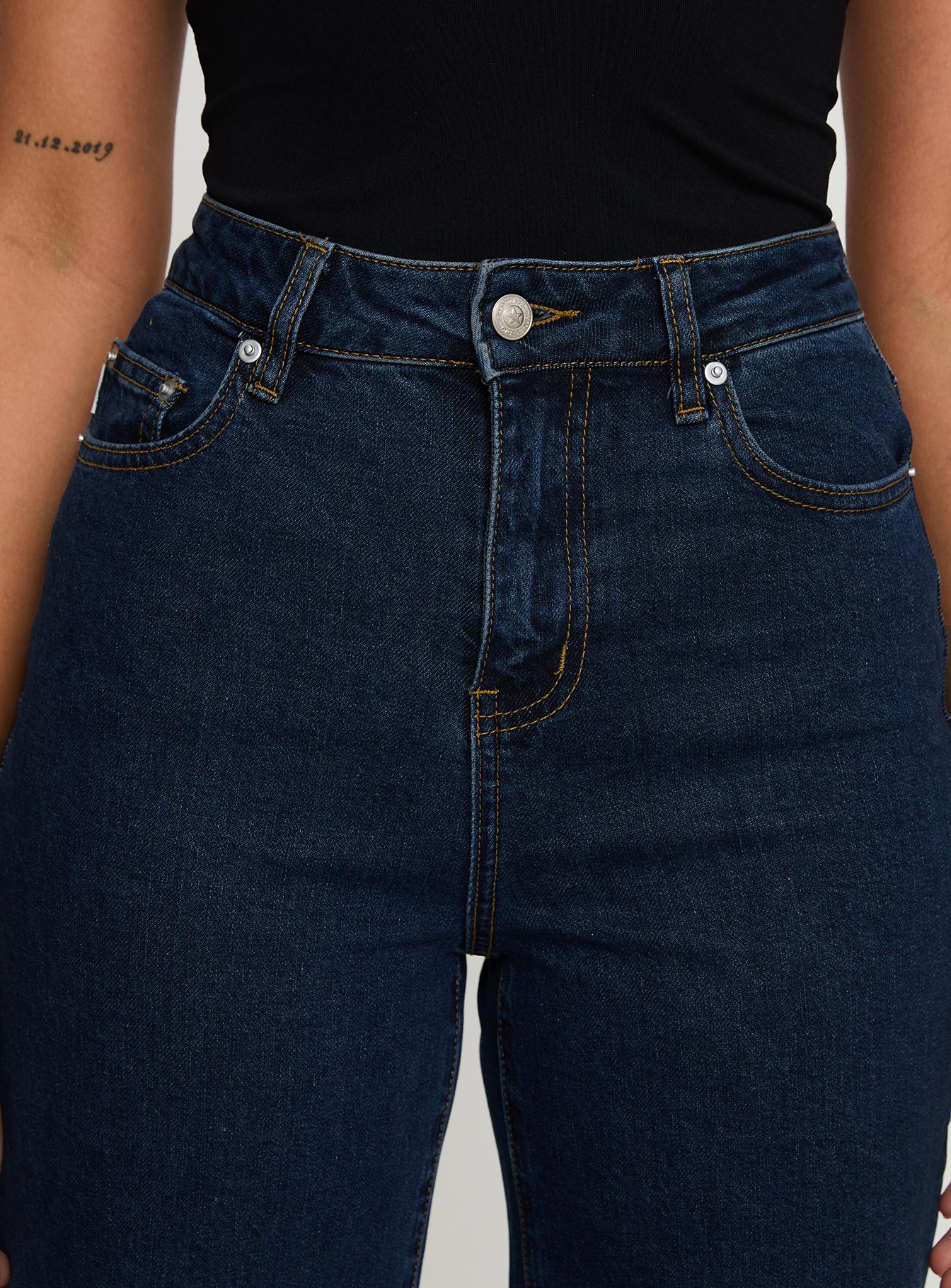 Thearlie High Flare Jean Dark Wash