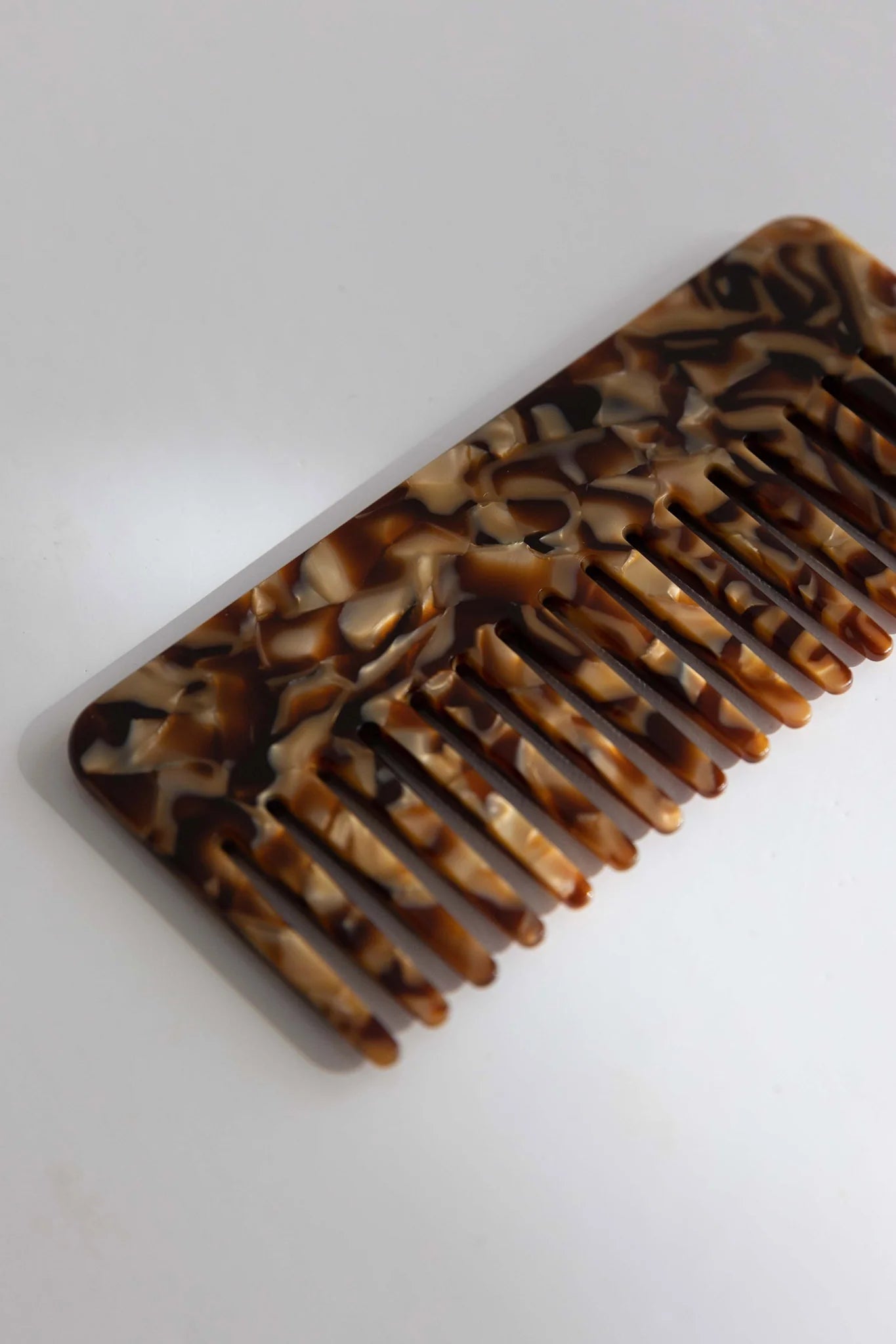 Hadley Marbled Comb Brown