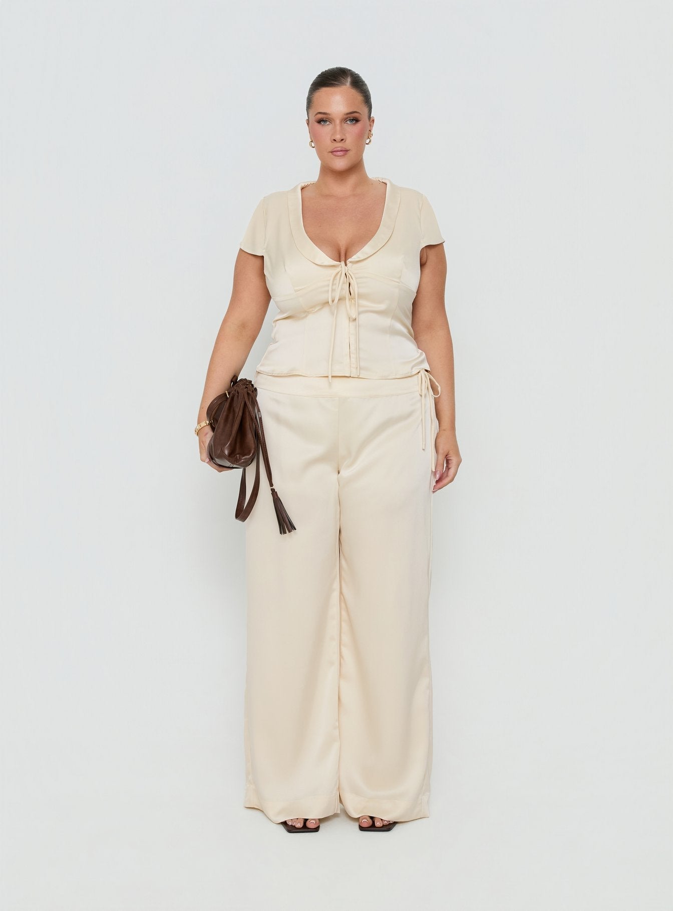 Aubrette Satin Collar Top Cream Curve