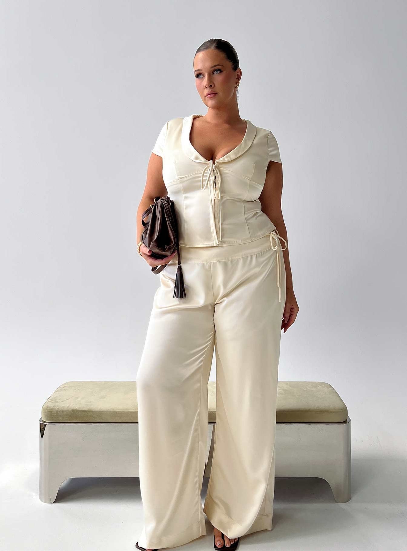 Aubrette Satin Collar Top Cream Curve