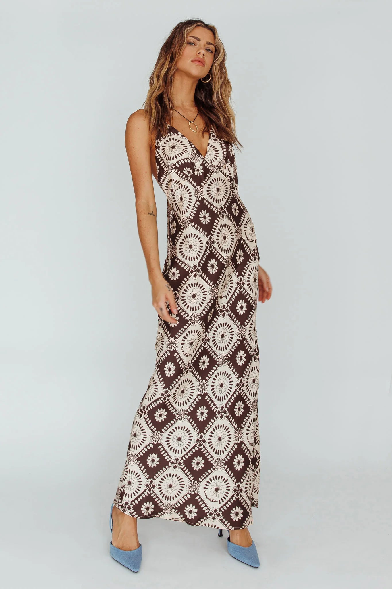 Lavara Halterneck Midi Dress Floral Chocolate