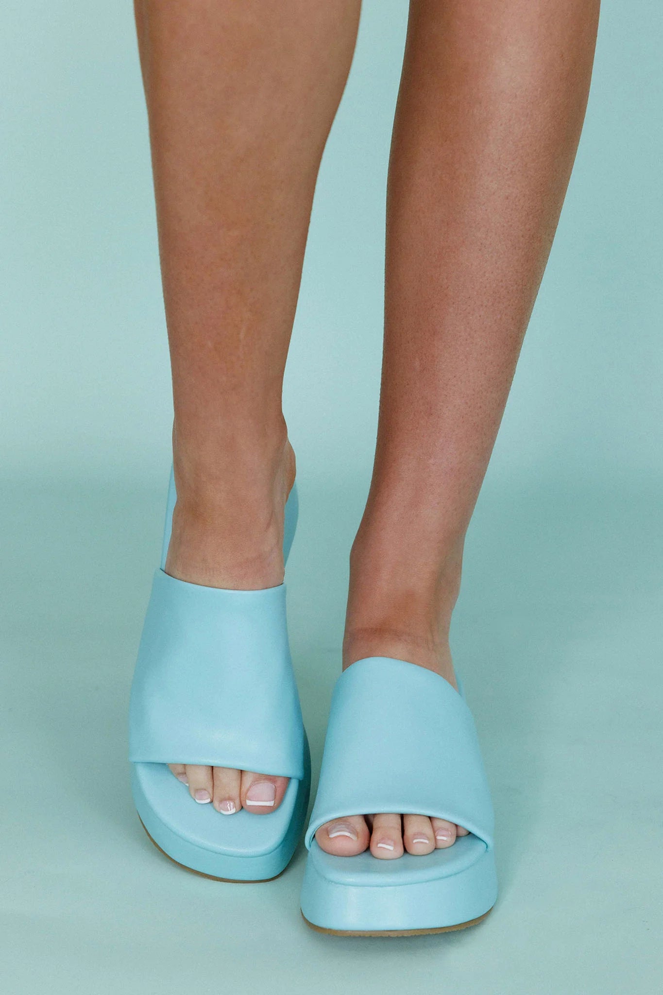 THERAPY Cindy Sandal Seafoam