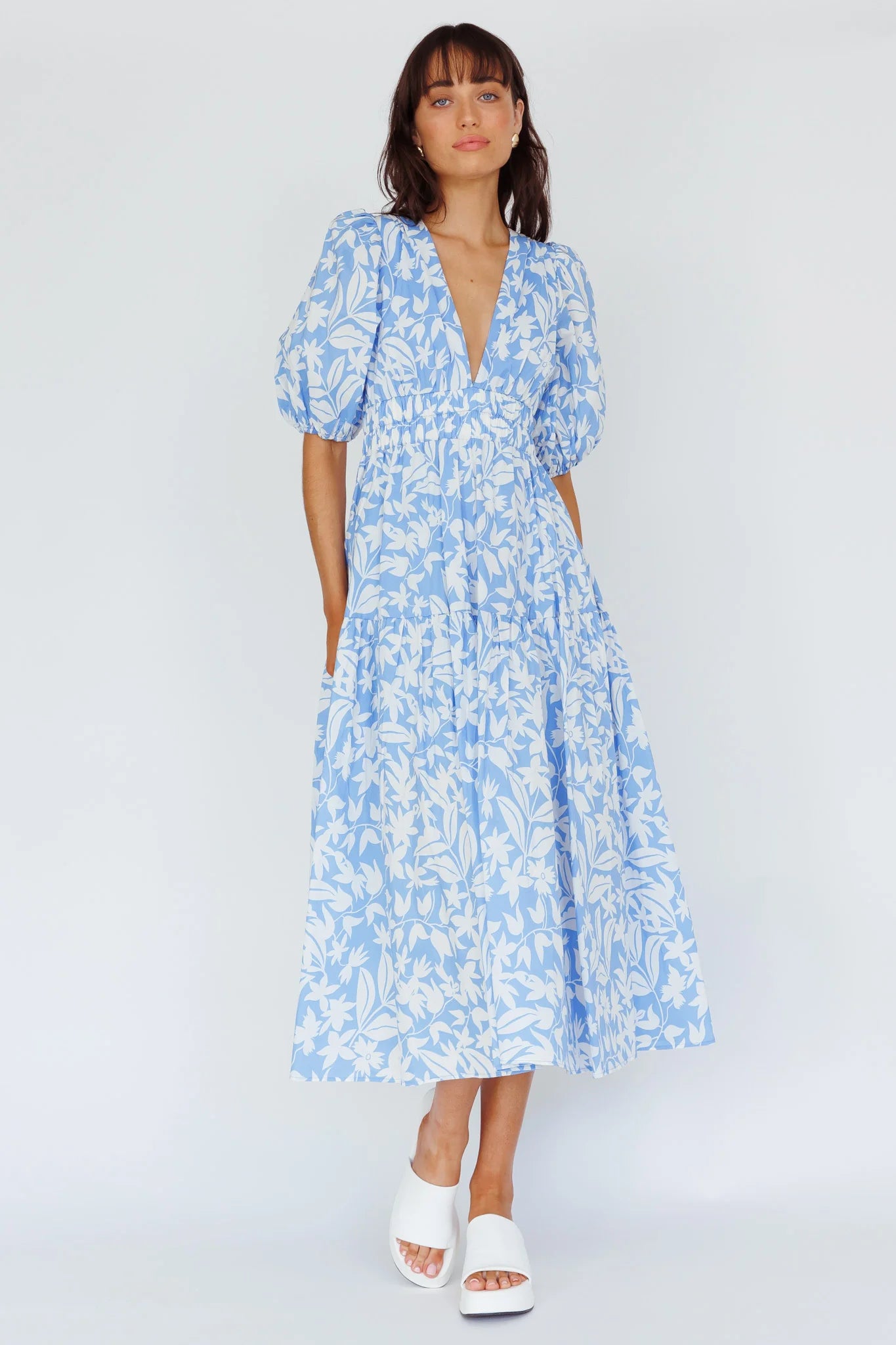 Summer Land V-Neckline Midi Dress Floral Blue