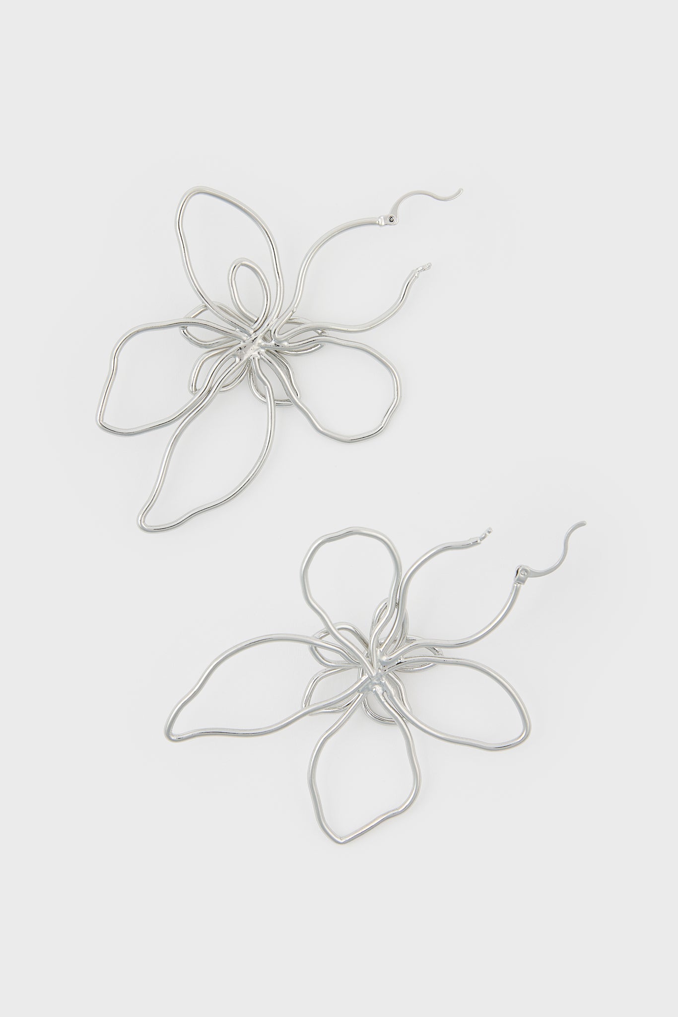 Silver wire flower hoop earrings