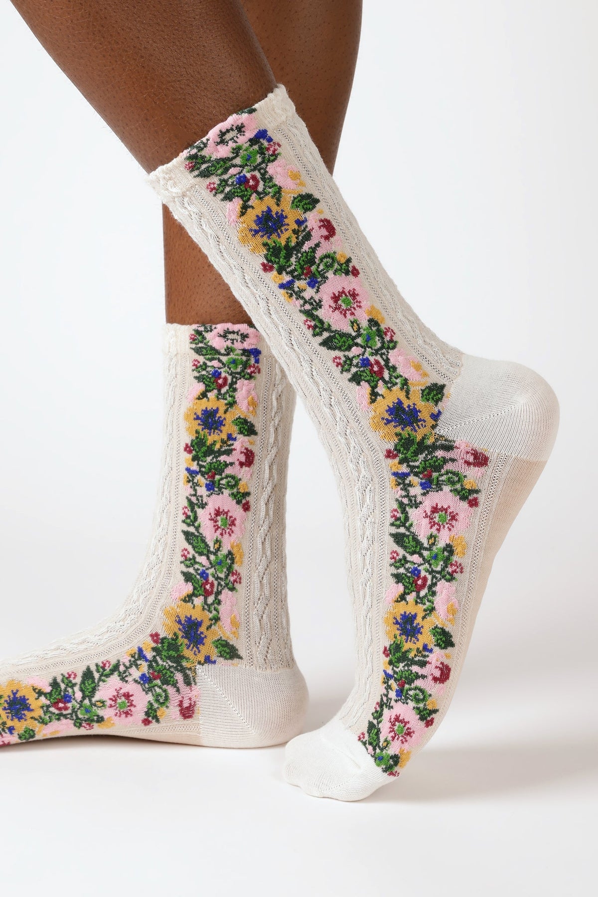 White textured floral strip socks