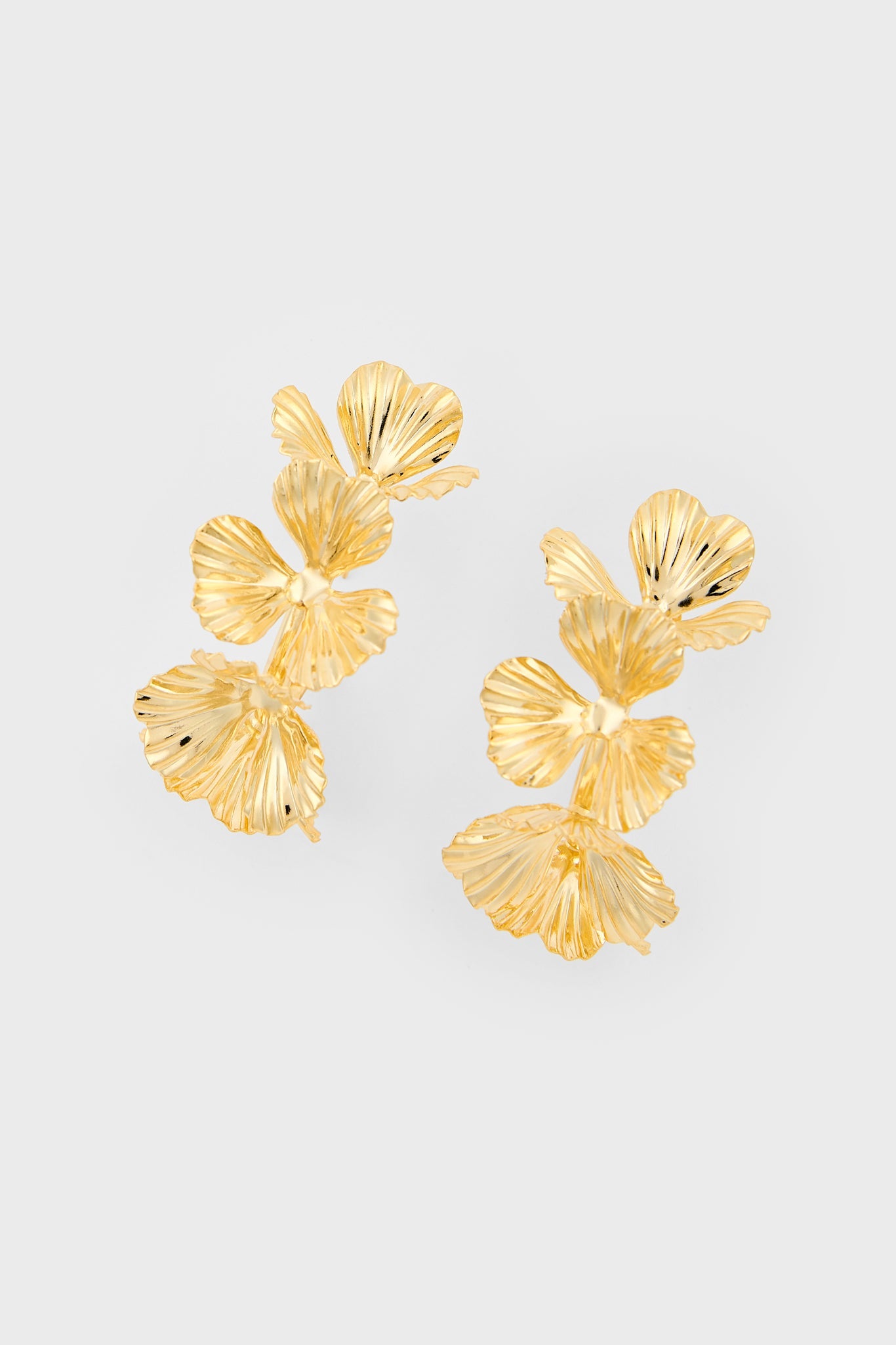 Gold ring of flowers hoop earrings