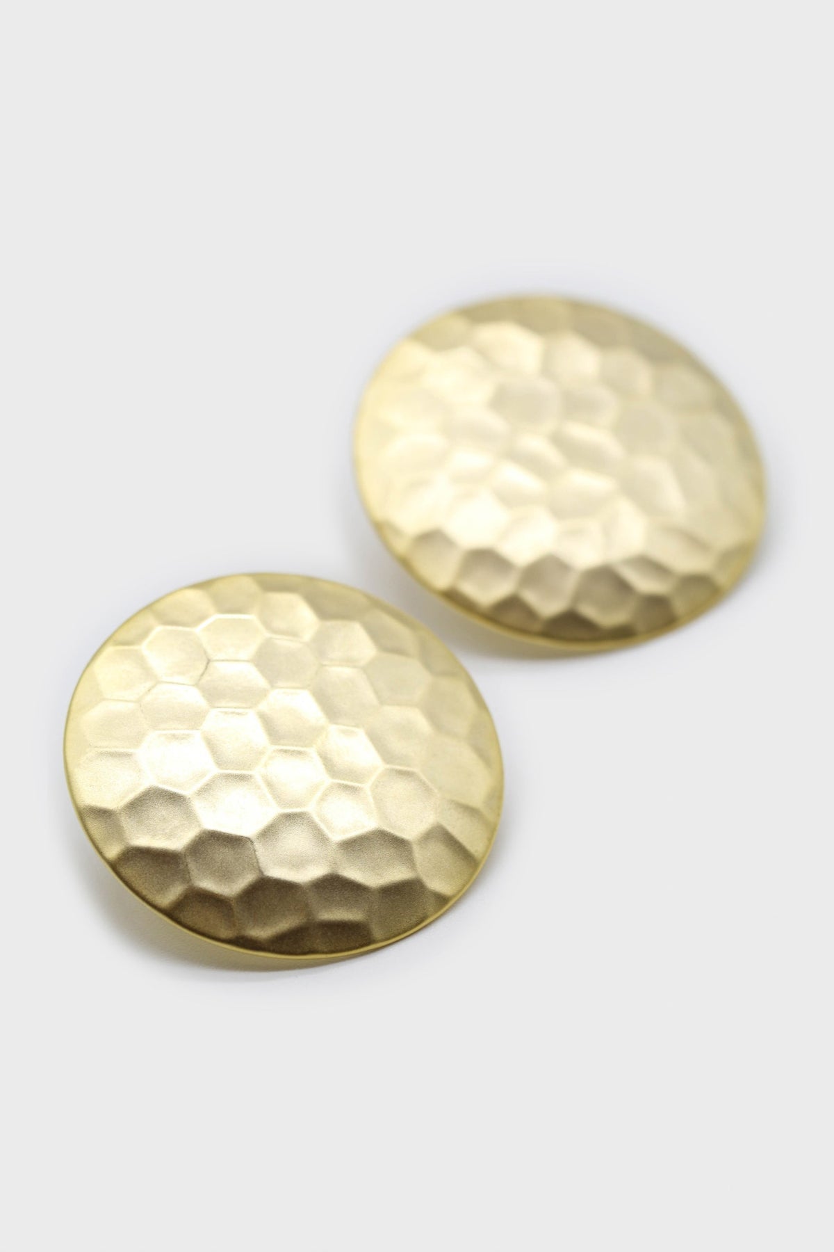Gold hammered circle earrings
