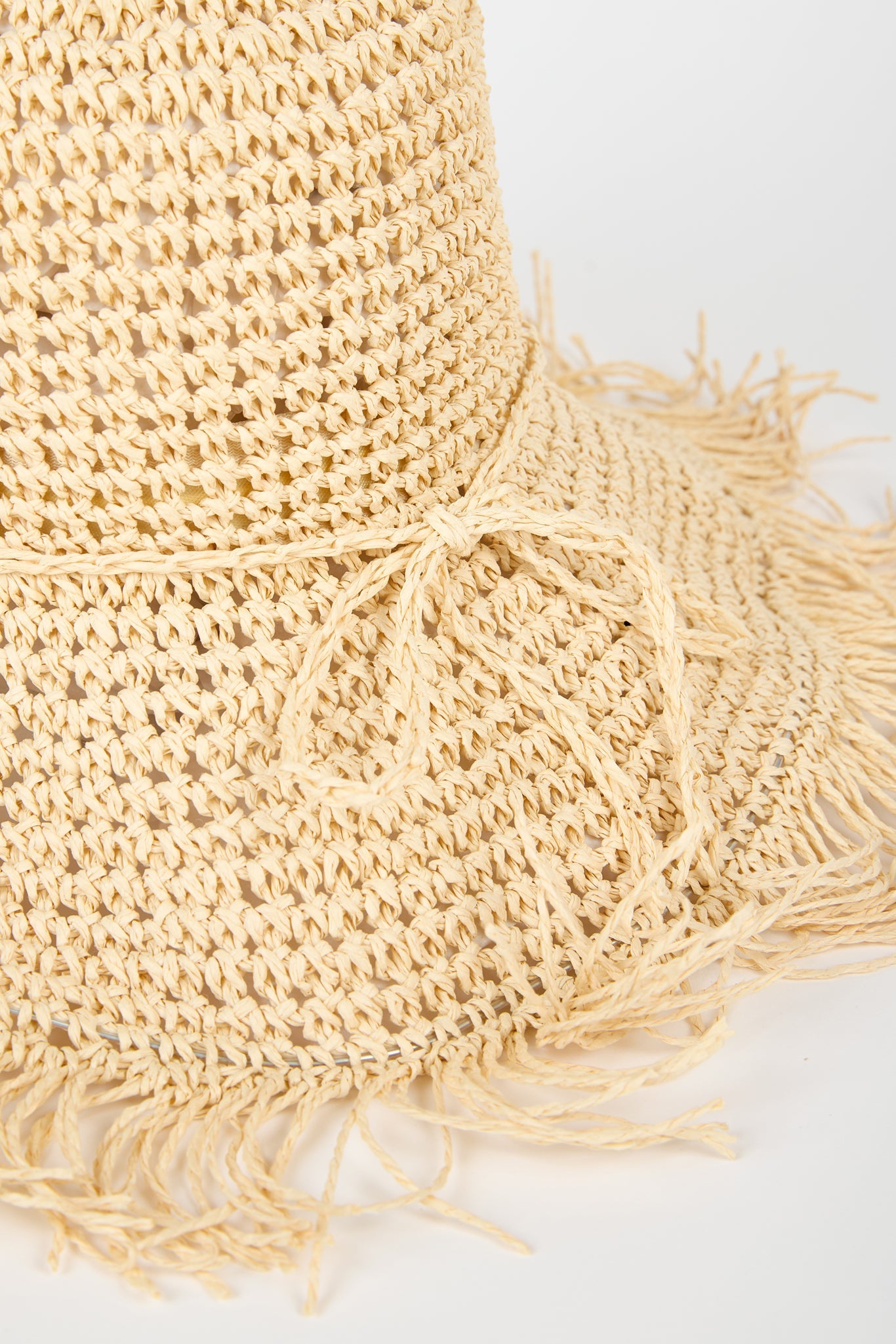 Light beige fringe trim straw hat