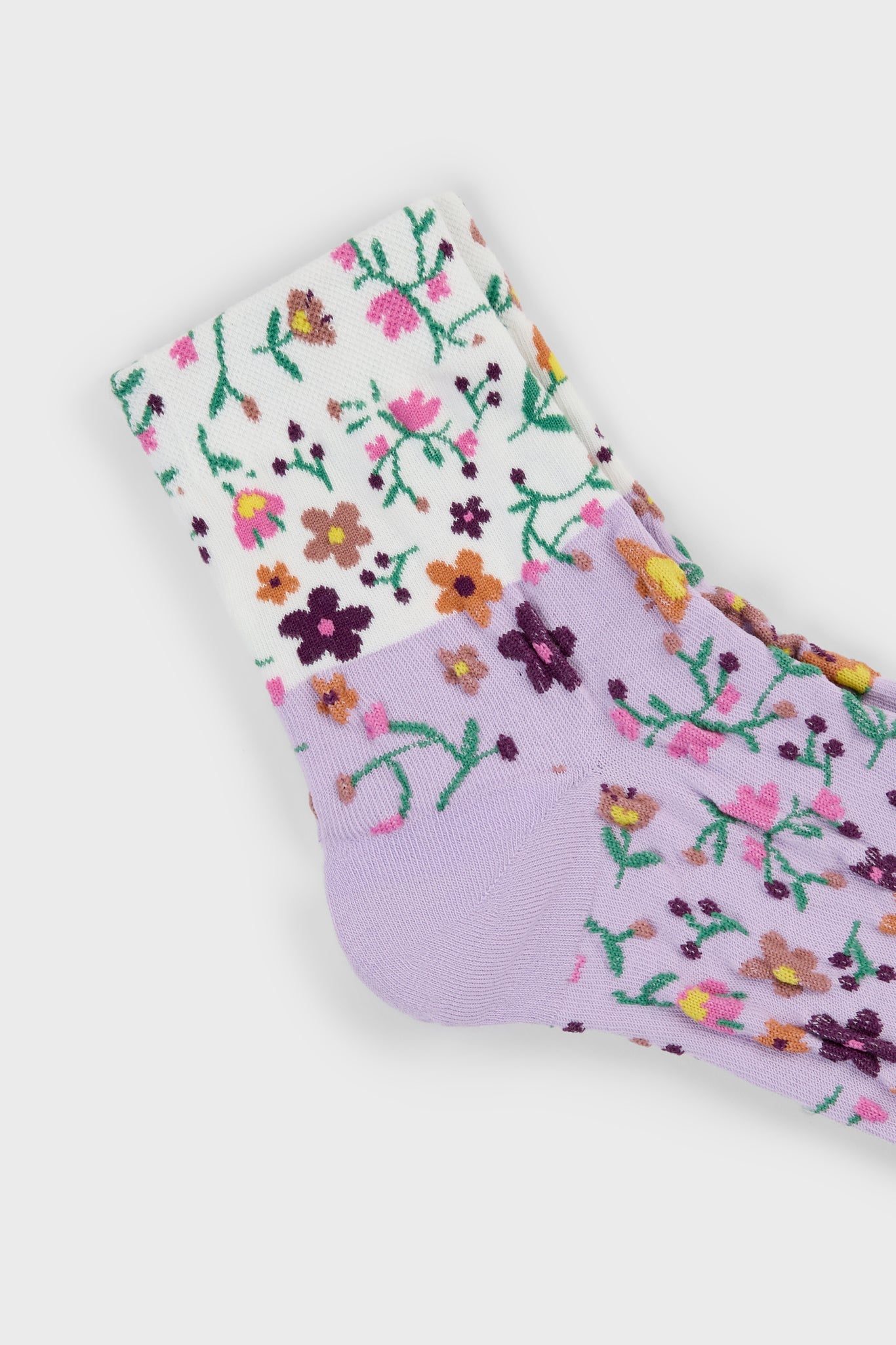 Lilac floral colourblock socks