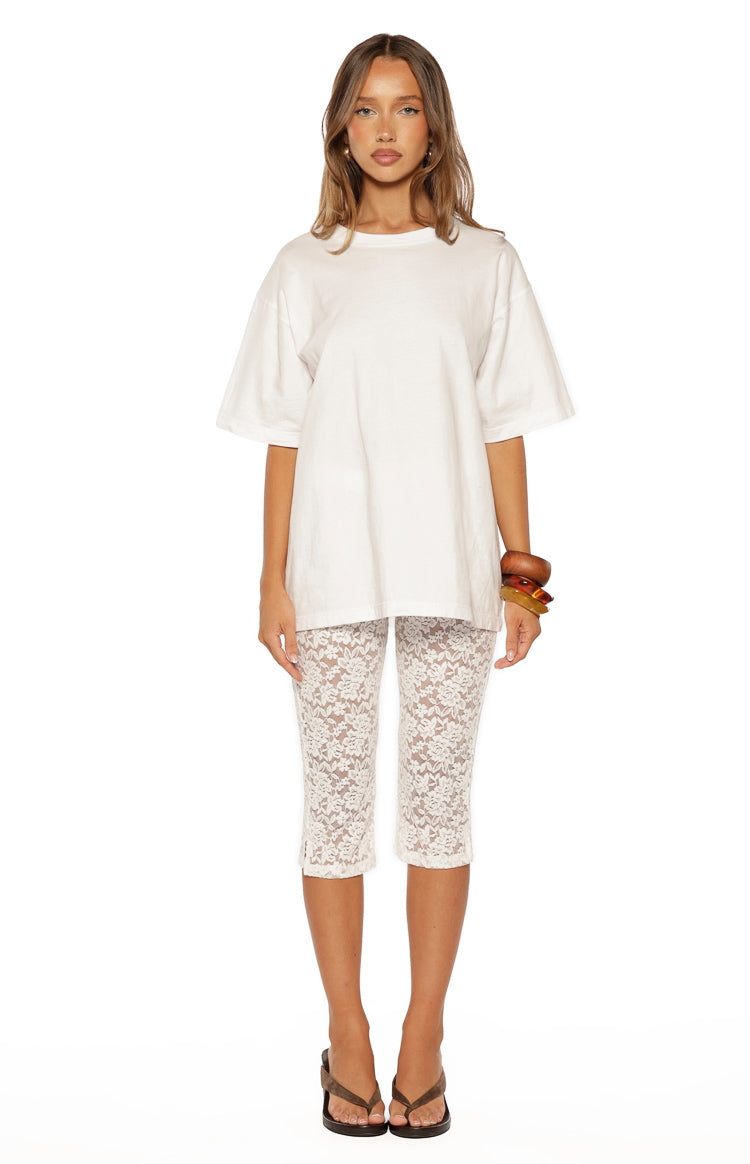 Lydia White Lace Mid Rise Capri Pants