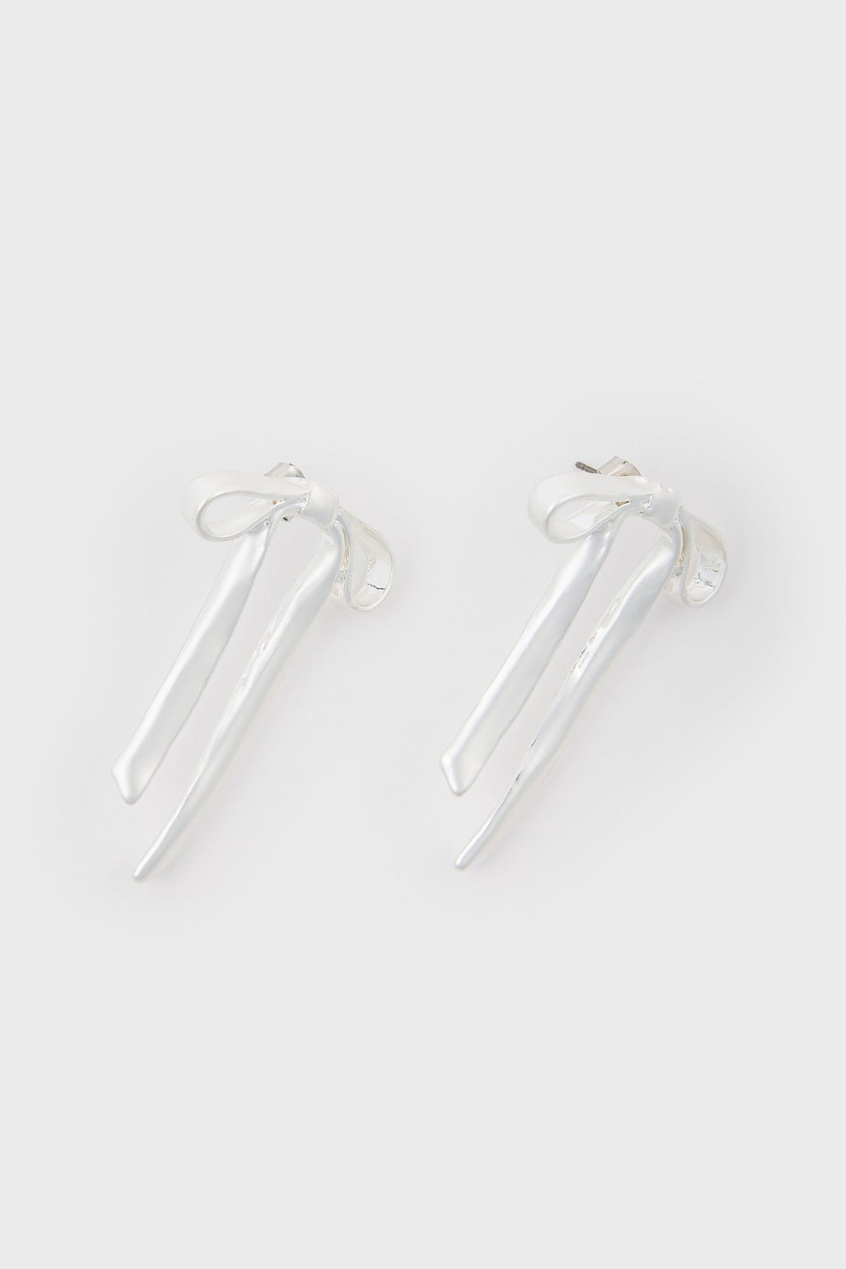 Matte silver ribbon drop earrings