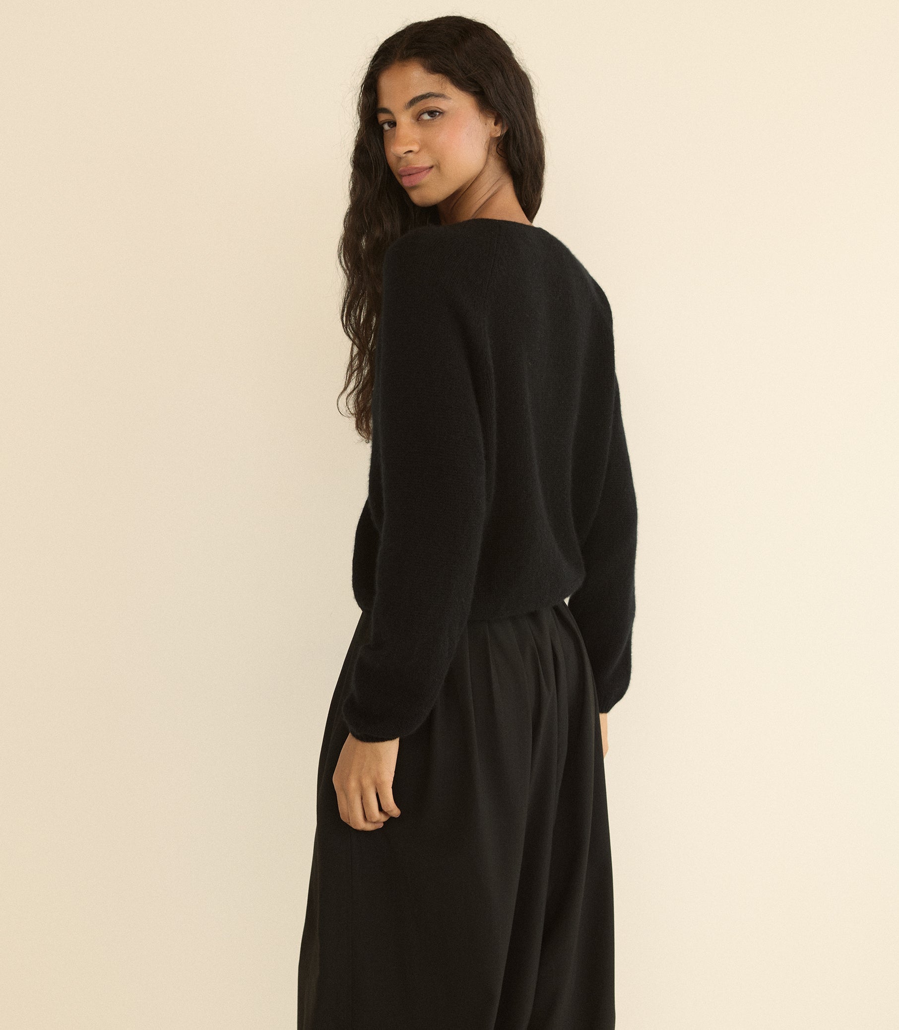 PEROLINE CASHMERE CARDIGAN -- BLACK