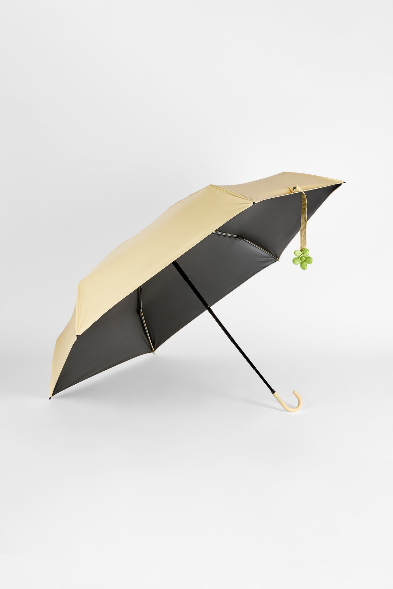 Pale yellow and lime green flower snap umbrella
