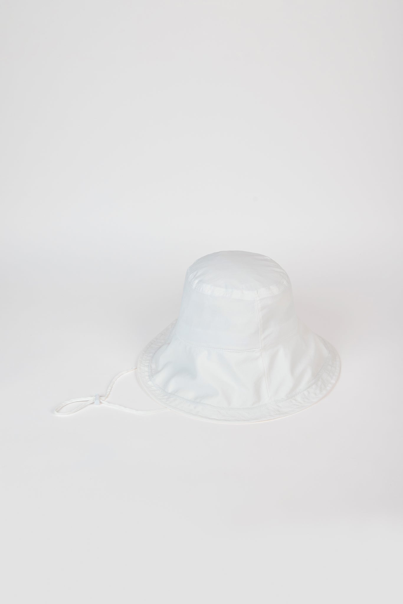 White nylon wide brim bucket hat