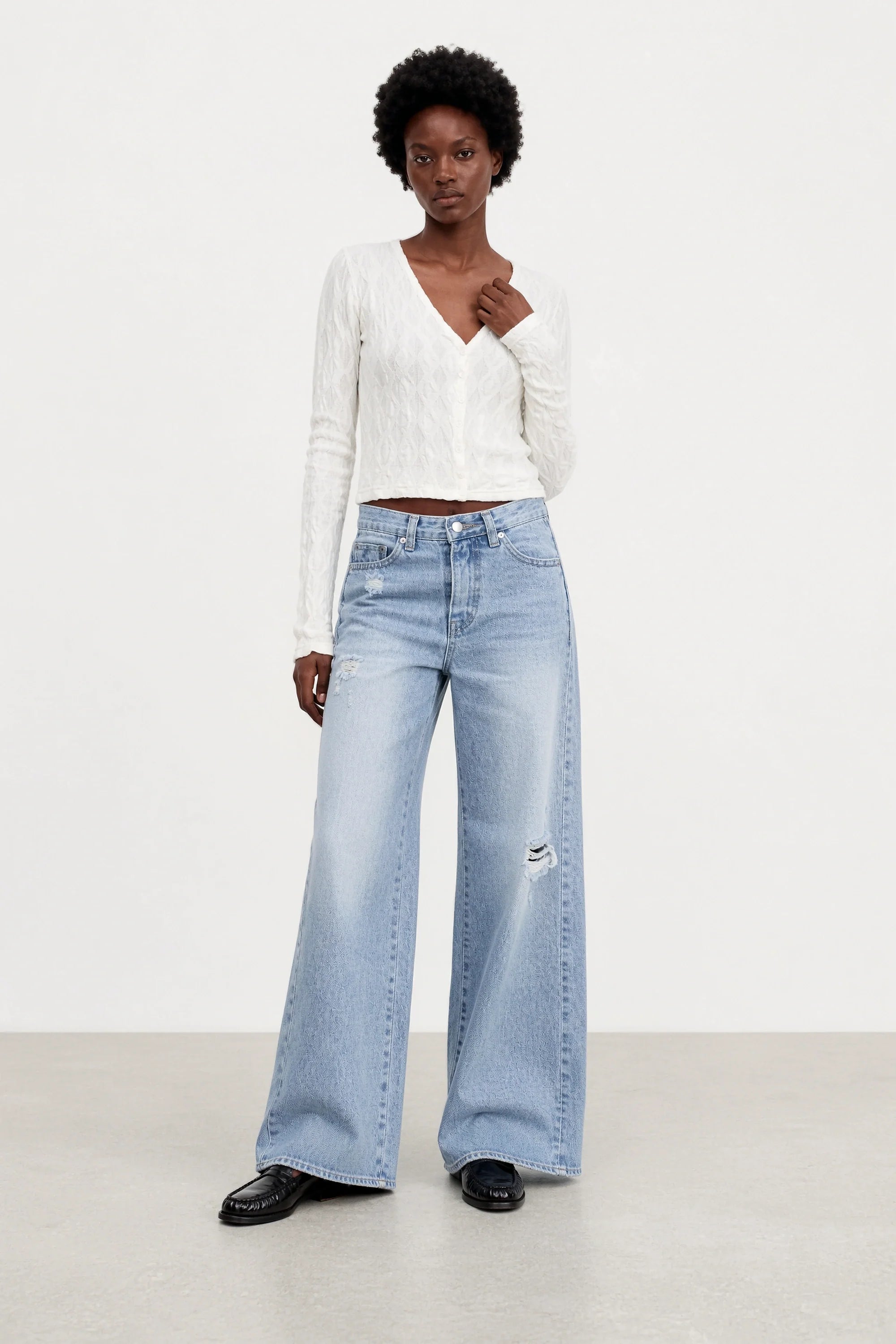 White diamond pattern button up top