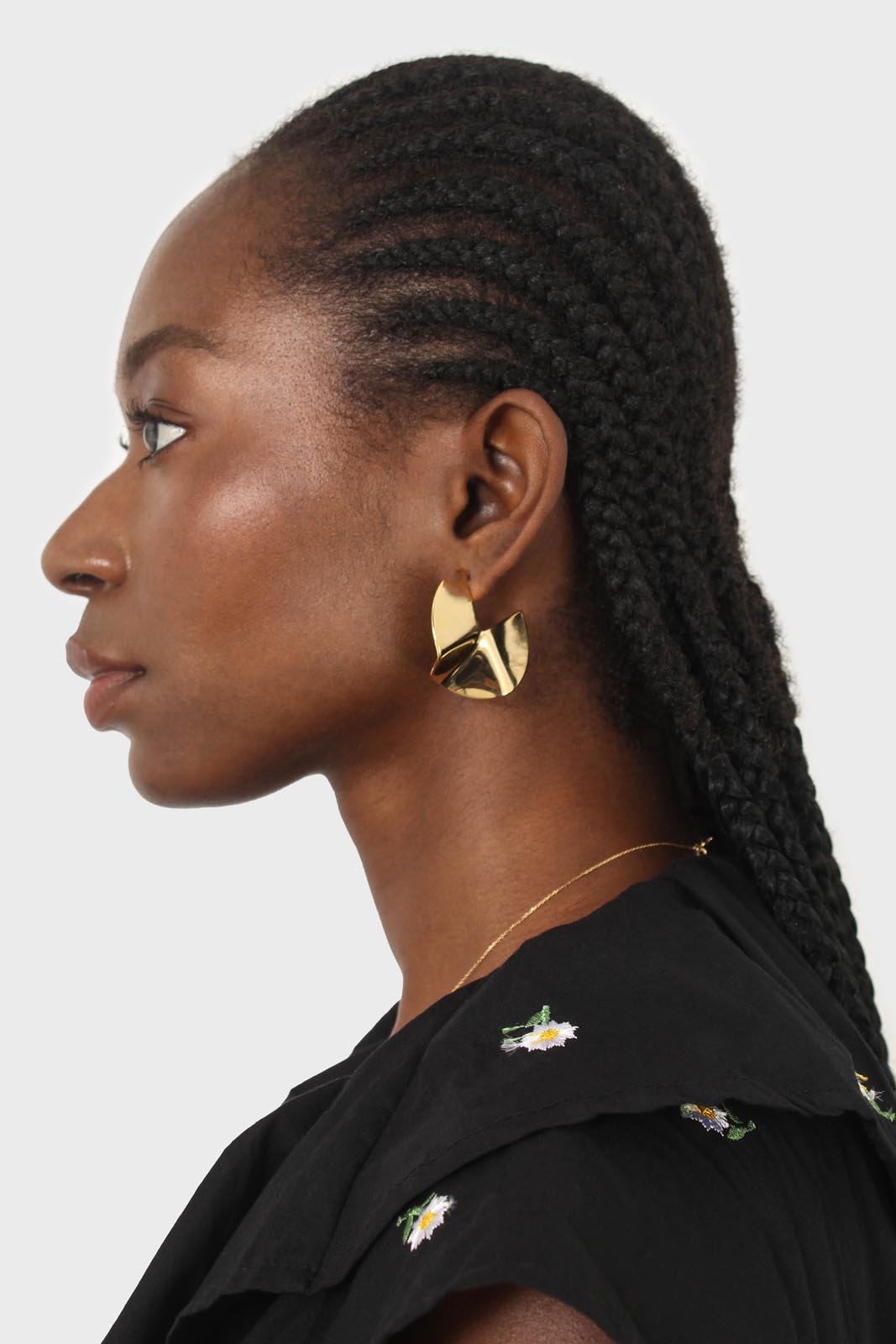 Gold folded circle earrings